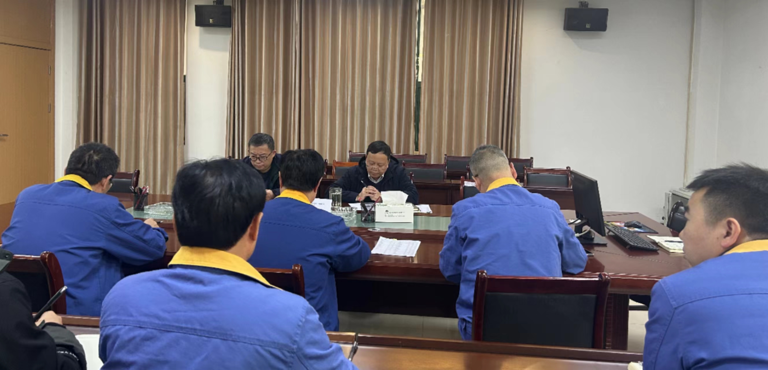 集團外部董事李宗喜到能礦錳業(yè)調(diào)研生產(chǎn)經(jīng)營工作